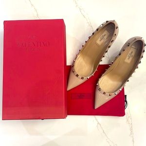 Valentino Rockstud Pumps